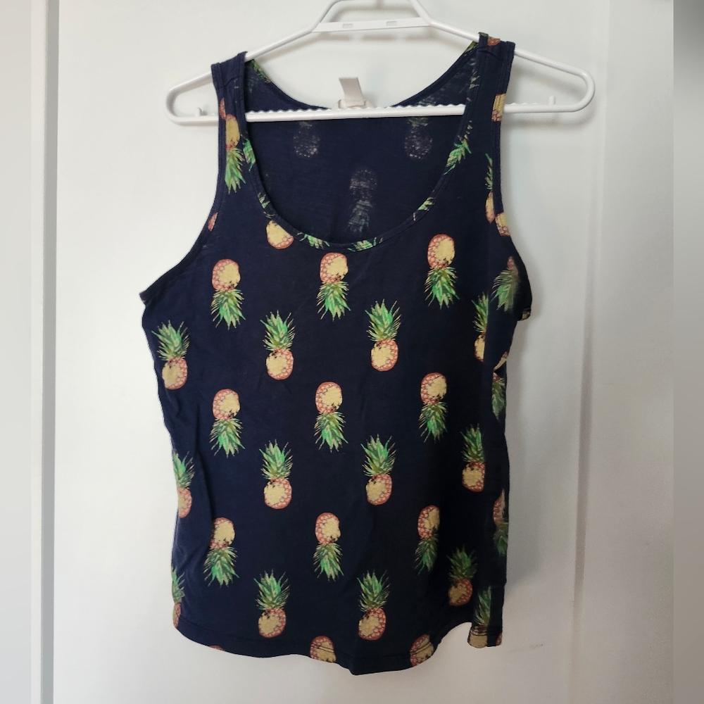 *BUNDLE 3/$20* Cutie-pie Pineapple Print Tank Top